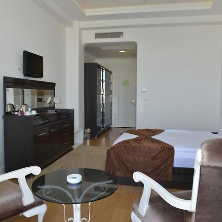 White Palace Hotel Ялова Екстериор снимка