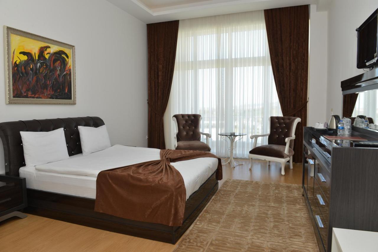 White Palace Hotel Ялова Екстериор снимка