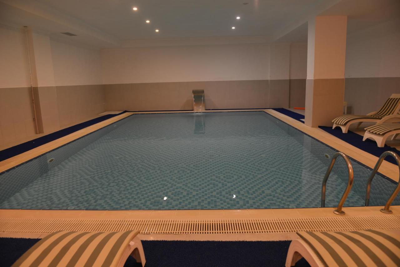 White Palace Hotel Ялова Екстериор снимка