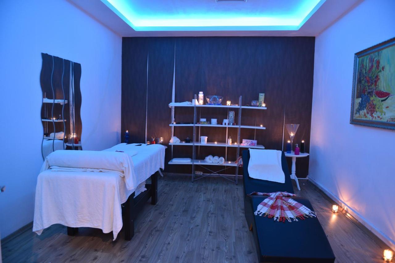 White Palace Hotel Ялова Екстериор снимка